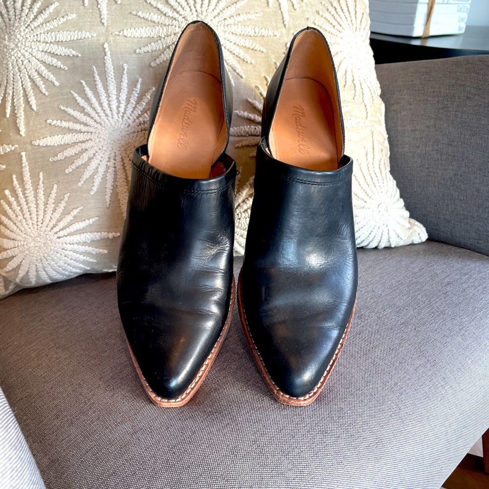 Black leather Madewell low cut bootie “The Brady”